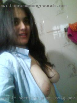 Erotic horny in lingerie model moms CA area wanting sex.